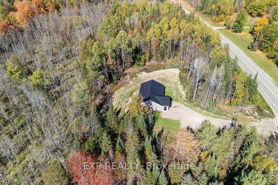 2394A Highway Highway • Renfrew, ON photo 9
