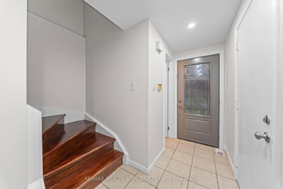 110 Steeles Crescent • Cambridge, ON photo 6