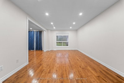 110 Steeles Crescent • Cambridge, ON photo 8