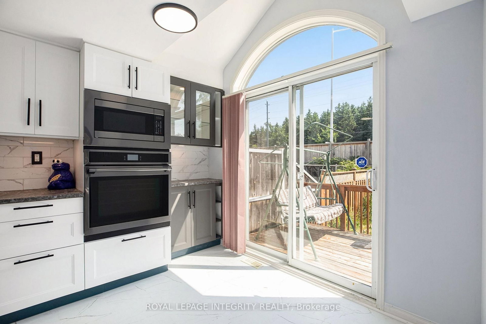 67 Landover Crescent • Ottawa, ON photo 10