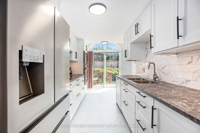 67 Landover Crescent • Ottawa, ON photo 8