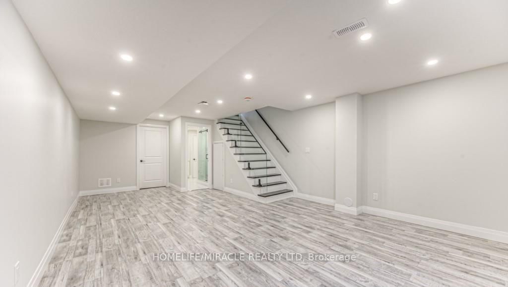 152 Overlea Drive • Kitchener, ON photo 11
