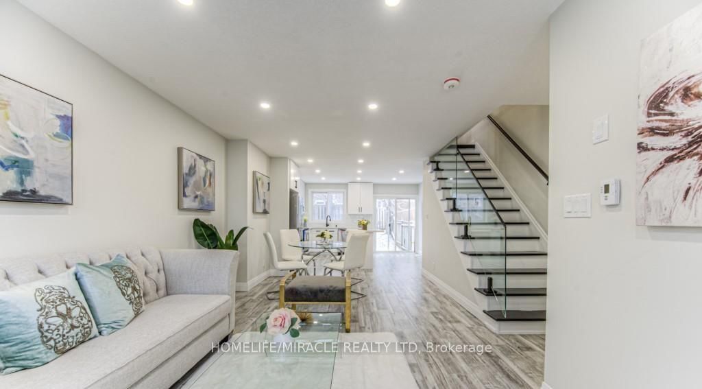 152 Overlea Drive • Kitchener, ON photo 2