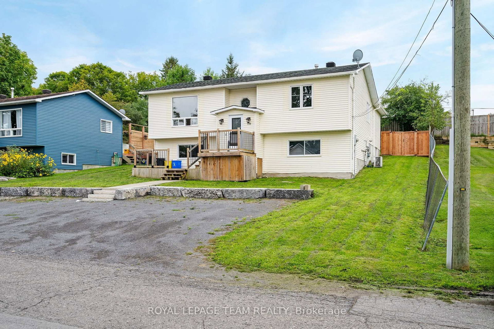 116 Colina Street • Almonte, ON photo 3