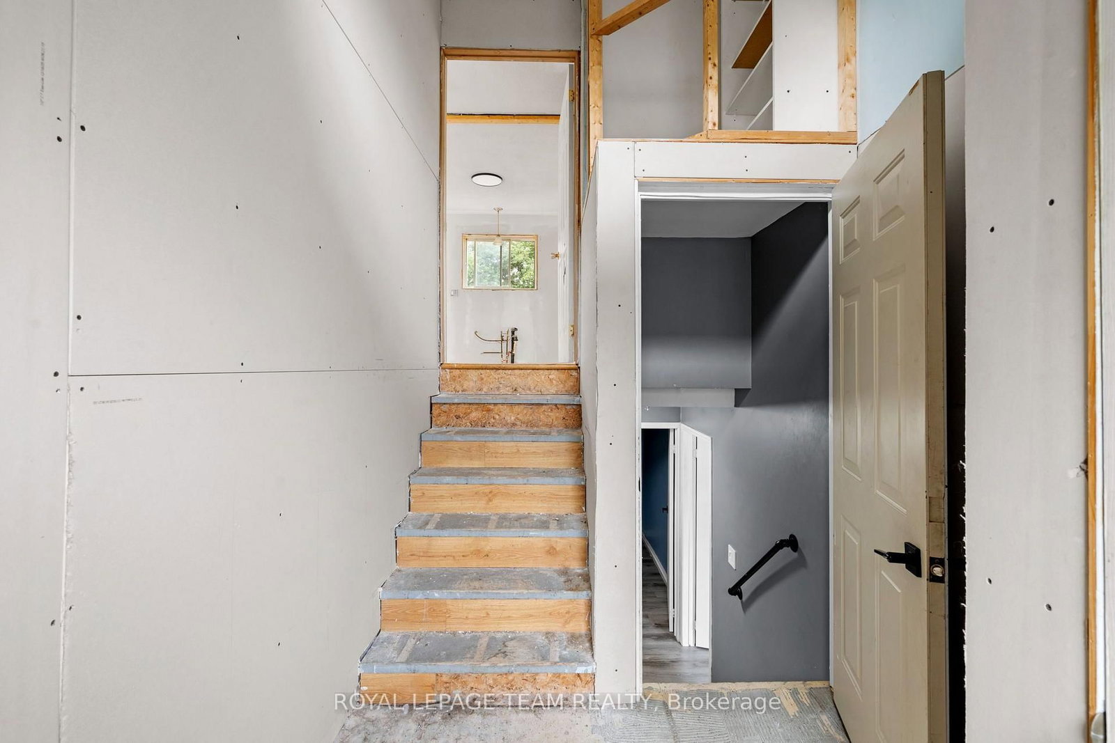 116 Colina Street • Almonte, ON photo 4