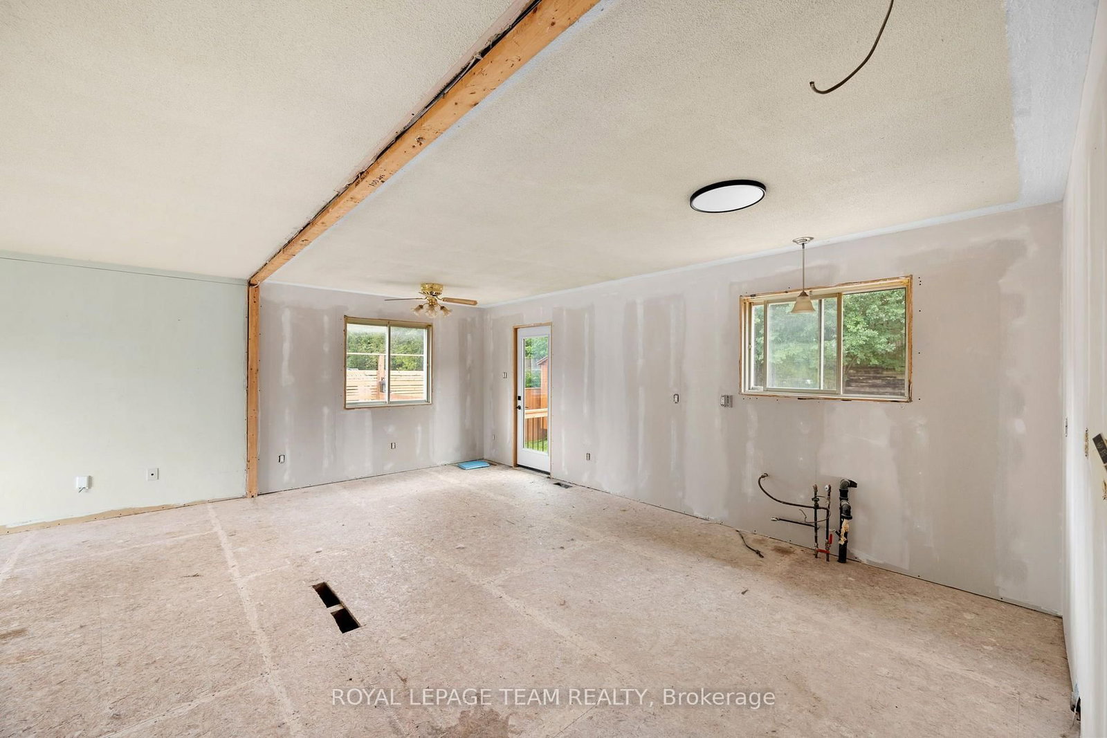 116 Colina Street • Almonte, ON photo 6