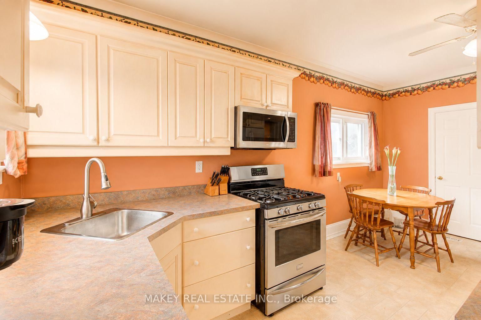 314 Queen Street • Woodstock, ON photo 38