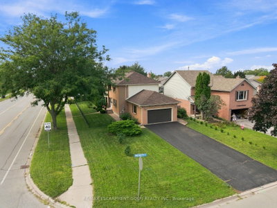 138 Livingston Avenue • Grimsby, ON photo 2