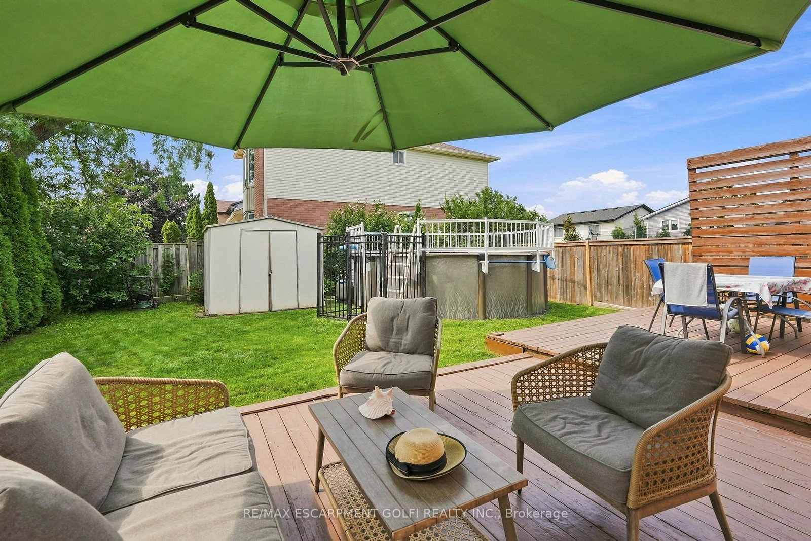138 Livingston Avenue • Grimsby, ON photo 32