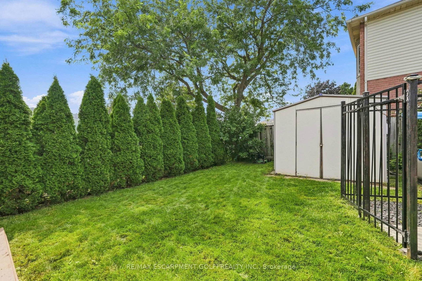 138 Livingston Avenue • Grimsby, ON photo 35