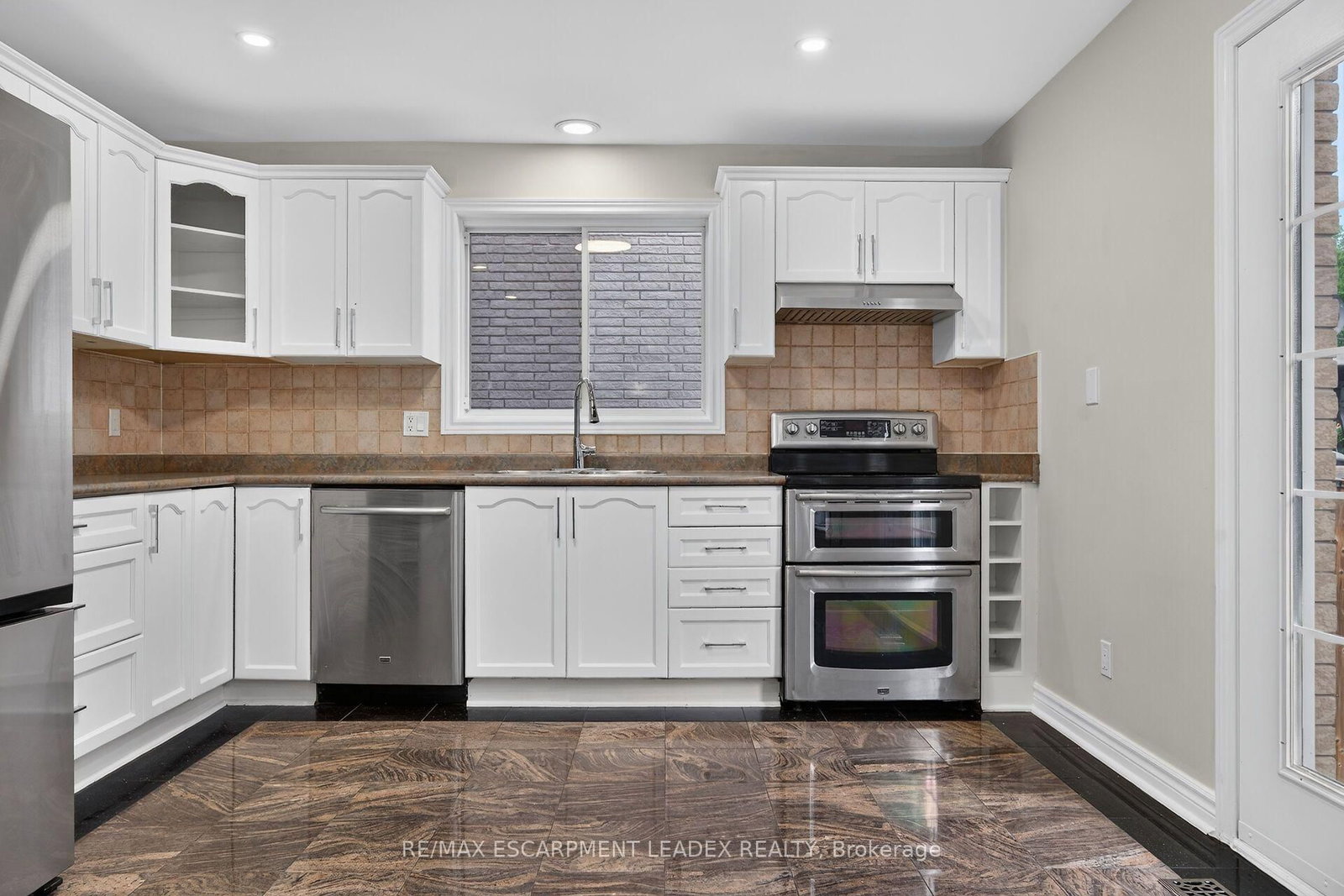 1429 Upper Sherman Avenue • Hamilton, ON photo 11
