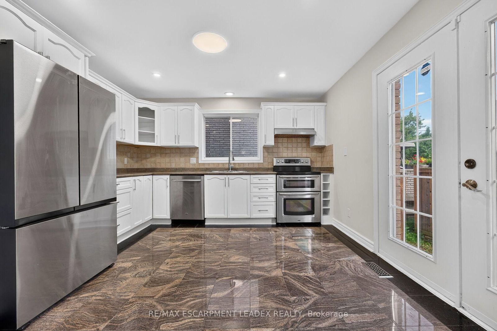 1429 Upper Sherman Avenue • Hamilton, ON photo 12
