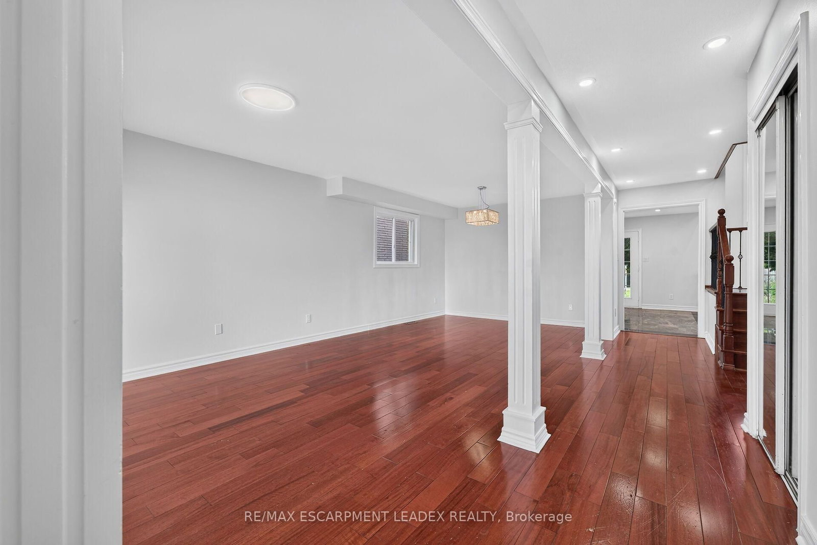 1429 Upper Sherman Avenue • Hamilton, ON photo 4
