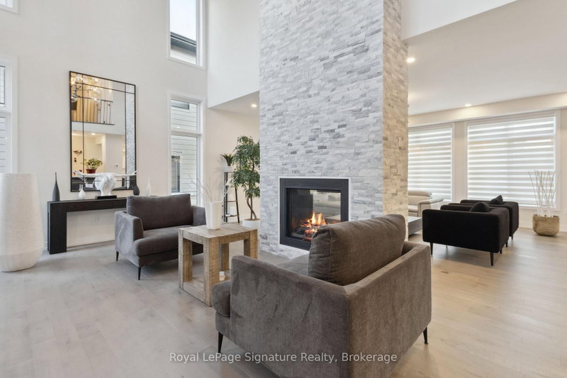 102 STONELEIGH Drive