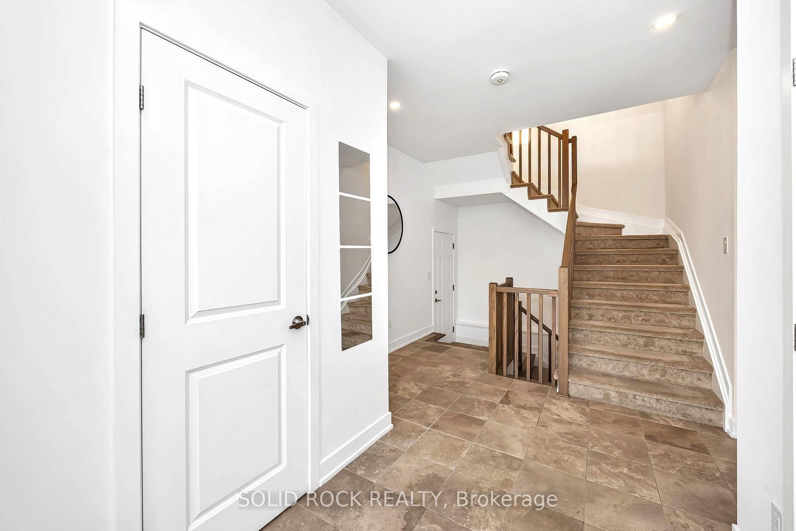 859 Solarium Avenue E • Ottawa, ON photo 5