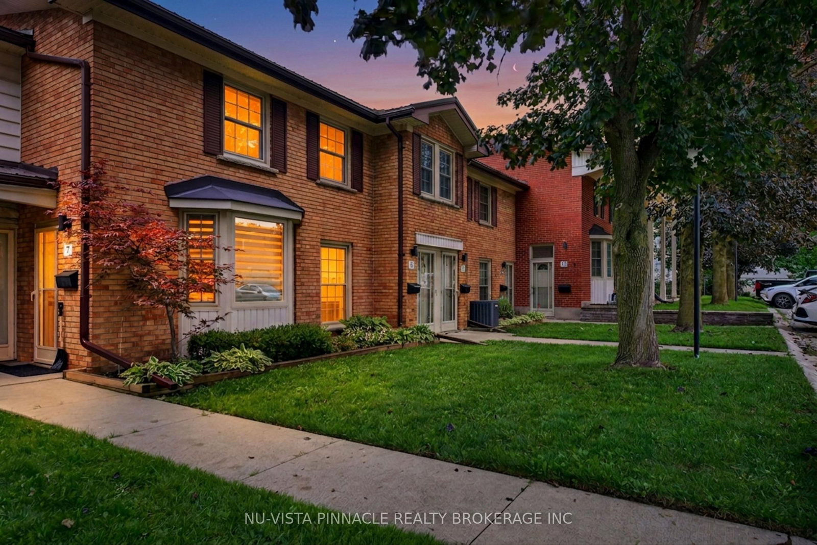 7 Arbour Glen Crescent • London East, ON photo 1