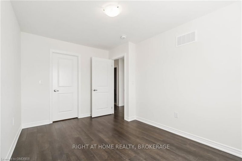 8 - 40 zinfandel Drive