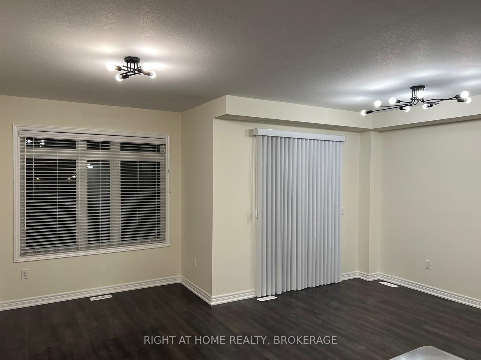 8 - 40 zinfandel Drive, Hamilton 5
