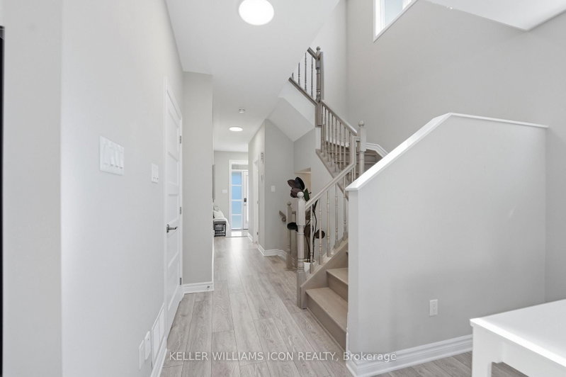 235 BANDELIER Way