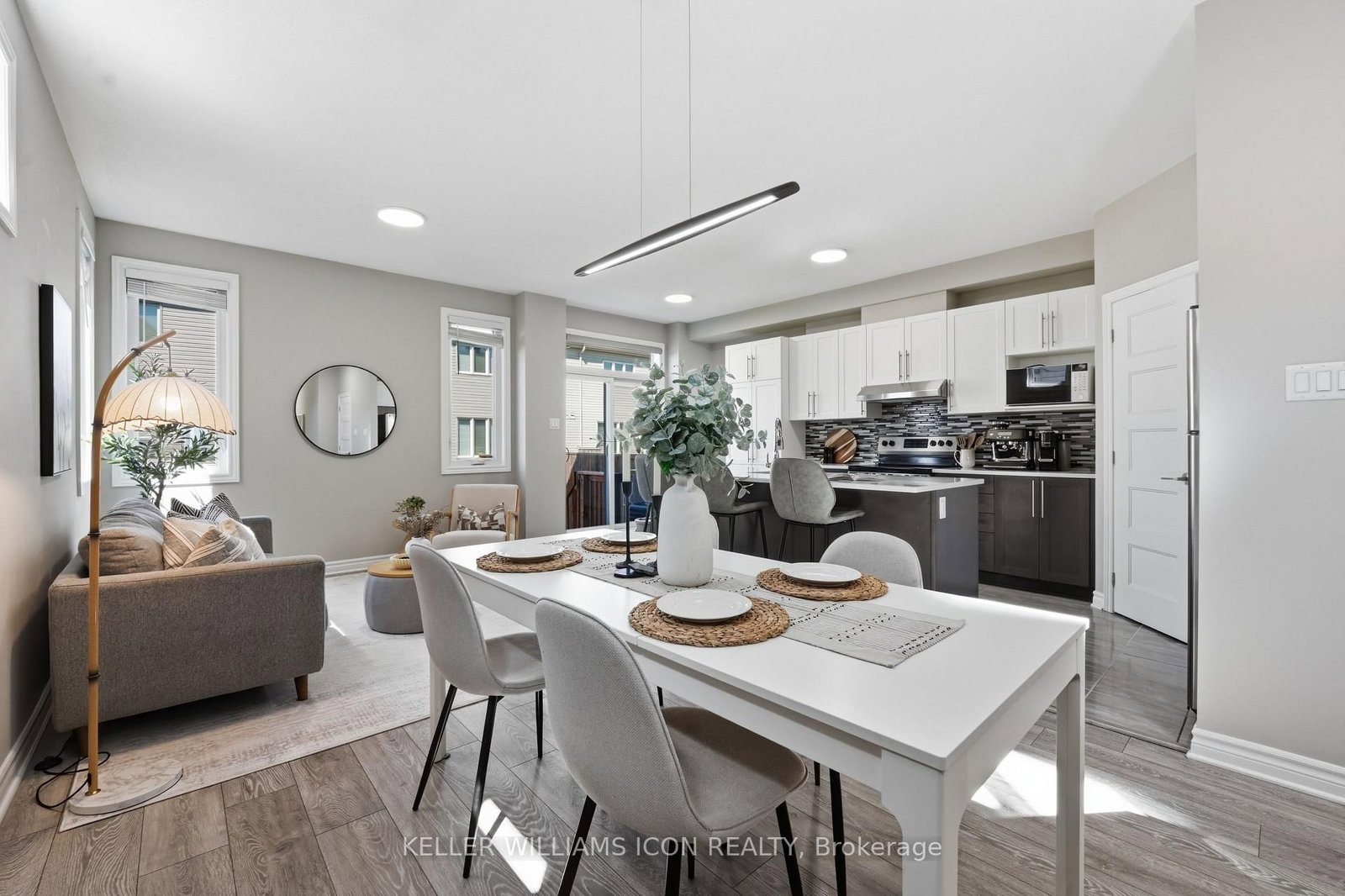 235 BANDELIER Way • Ottawa, ON photo 8