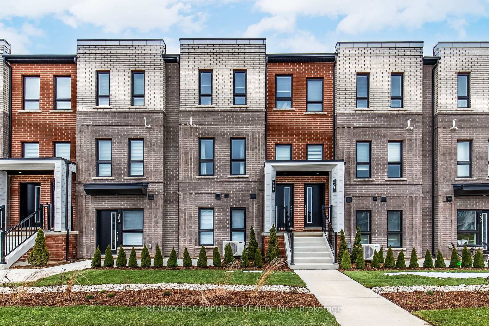 90 Skinner Road • #2 • Hamilton, ON photo 1