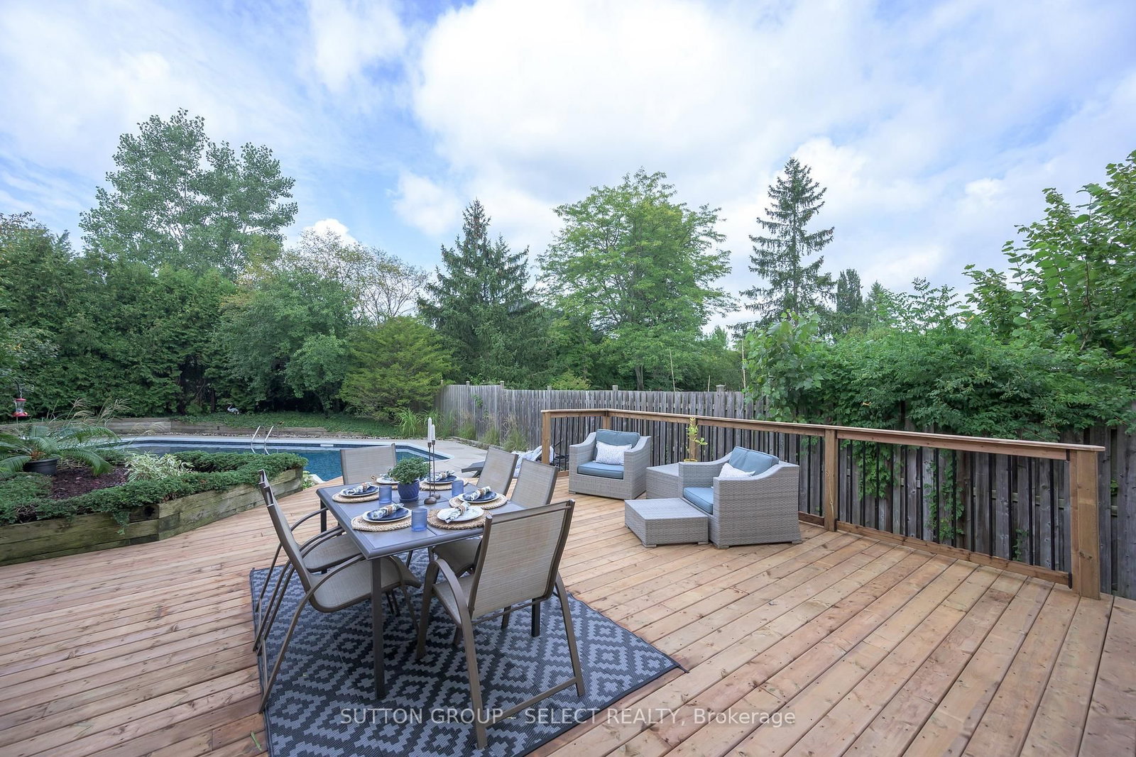 1316 Corley Drive N • London North, ON photo 37