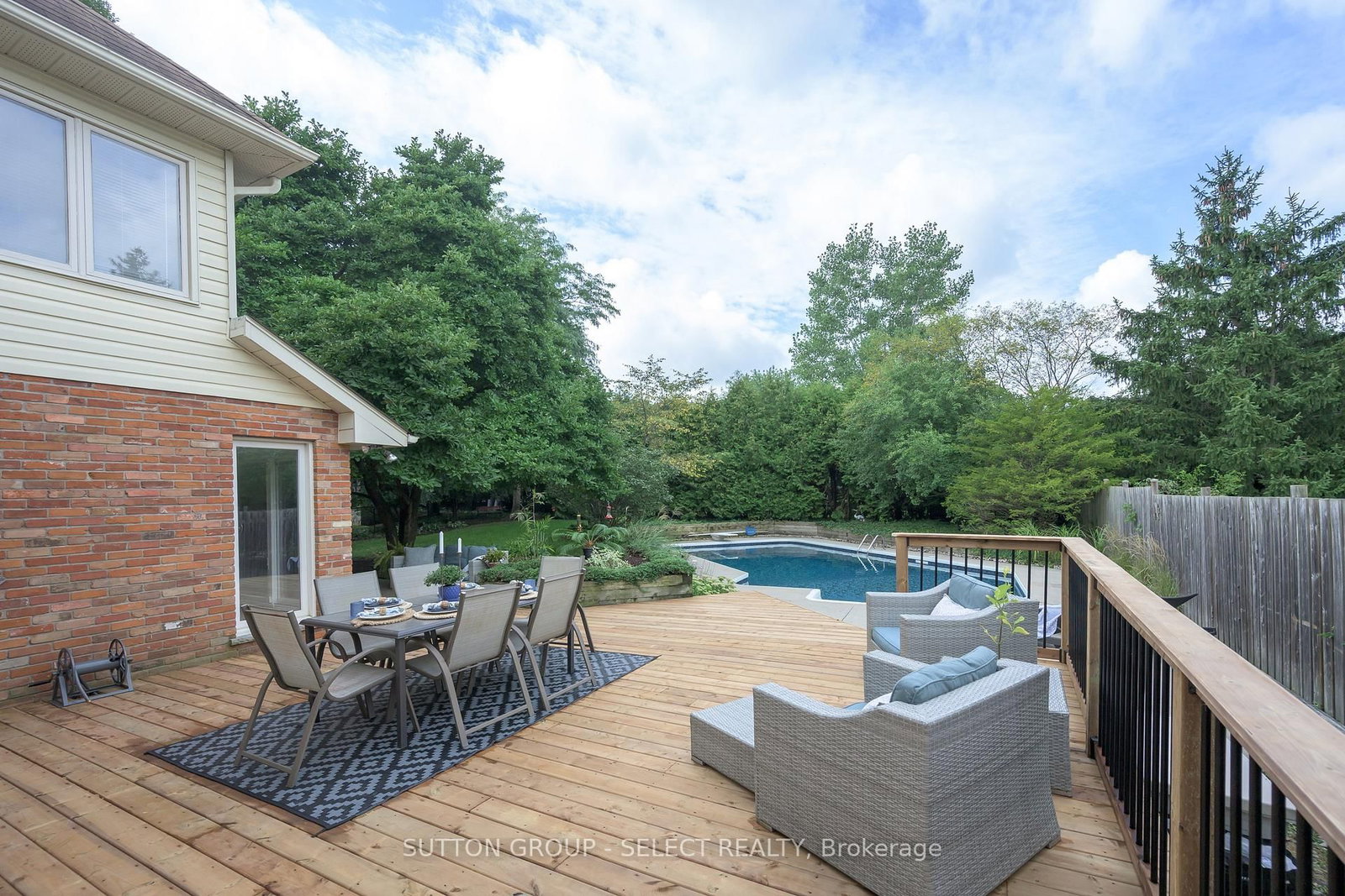 1316 Corley Drive N • London North, ON photo 39