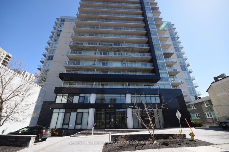 1412 - 255 Bay Street