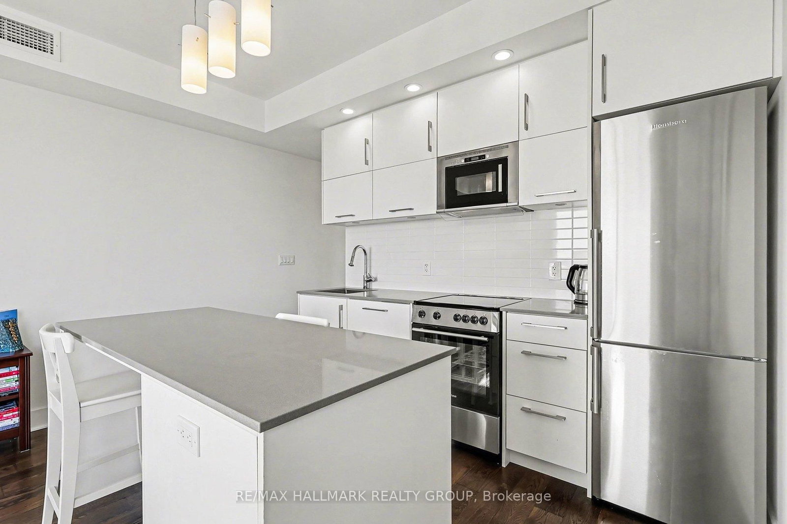 255 Bay Street • #1412 • Ottawa, ON photo 5