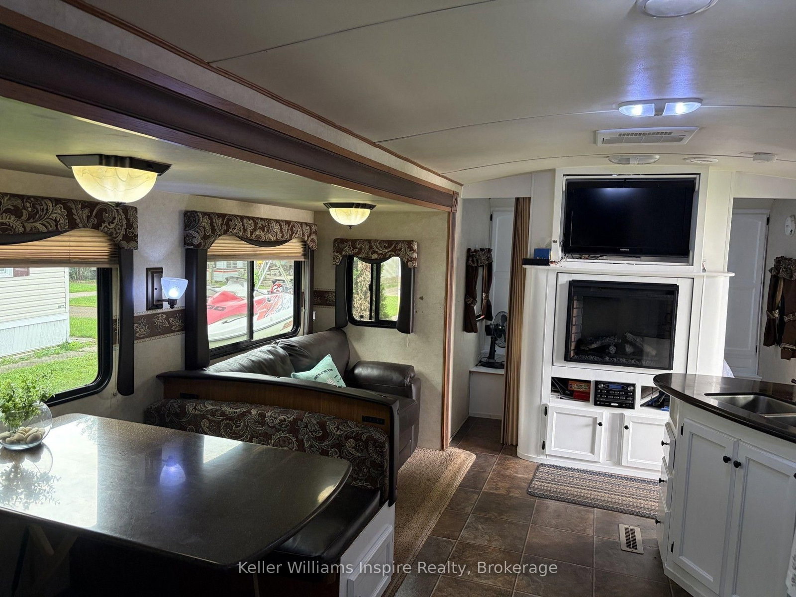 619 OAK Street • Centre Wellington, ON photo 12