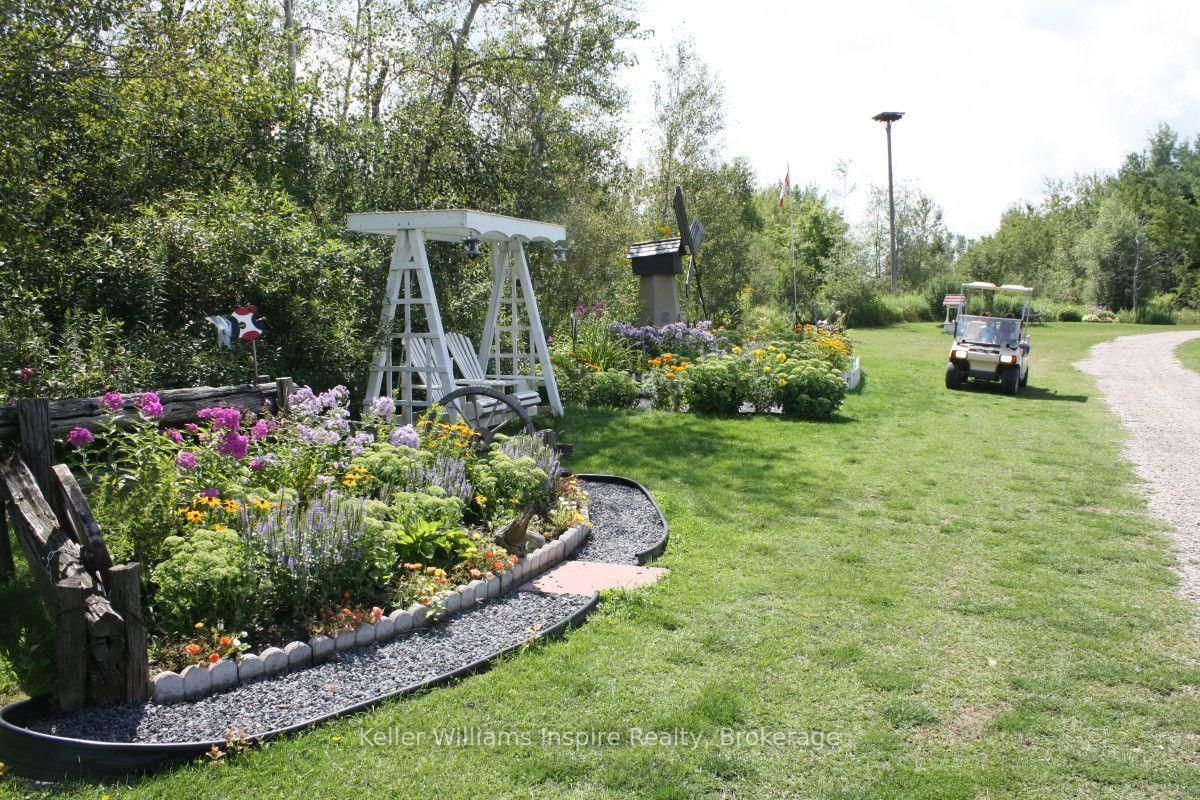 619 OAK Street • Centre Wellington, ON photo 27