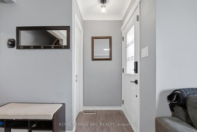 8458 Willoughby Drive • Niagara Falls, ON photo 4