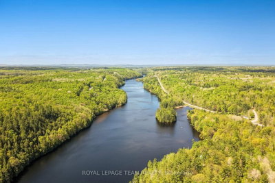 110 Mcvicar Lane • White Lake, ON photo 3