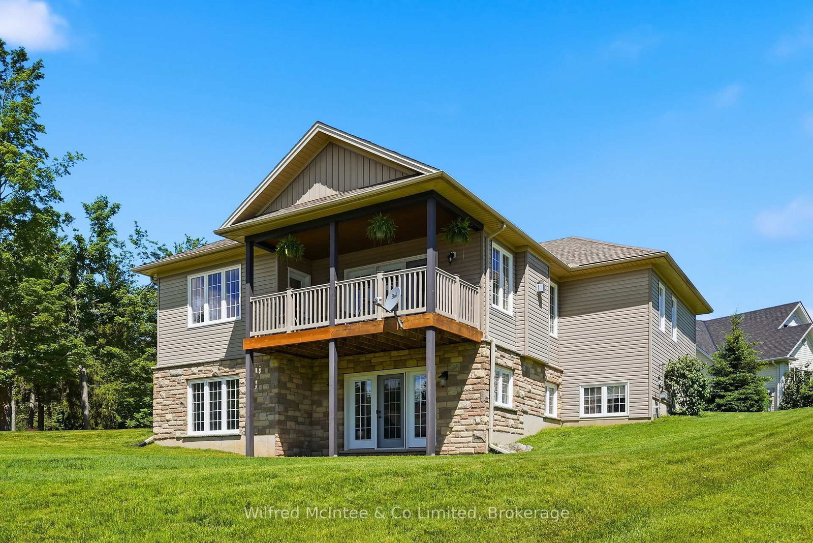 29 Church Street • Melancthon, ON photo 2