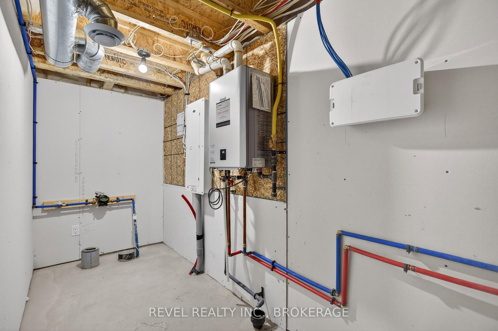 1415 Demers Avenue • Kingston, ON photo 38