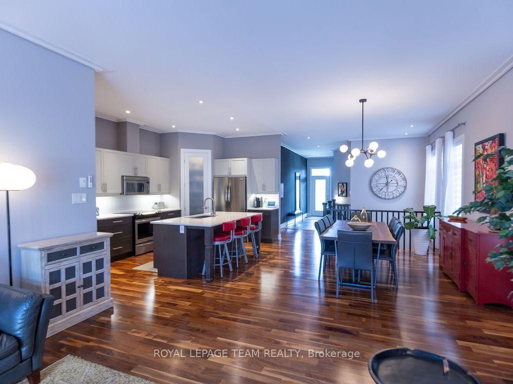 729 Carnelian Crescent • Ottawa, ON photo 11