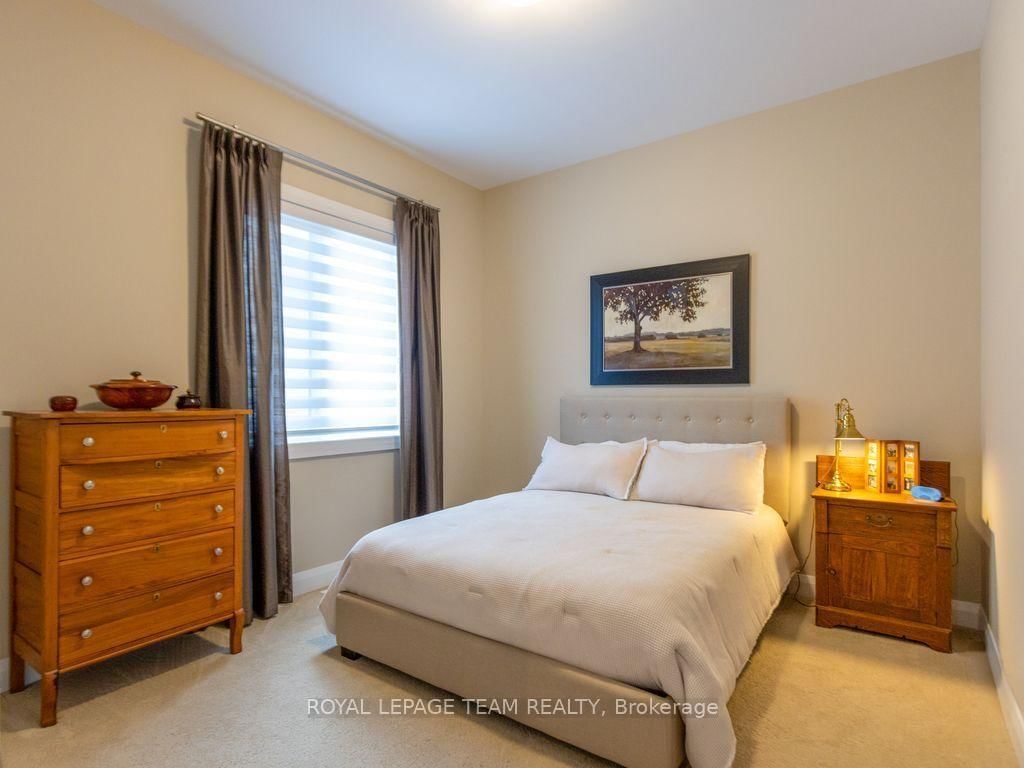 729 Carnelian Crescent • Ottawa, ON photo 18