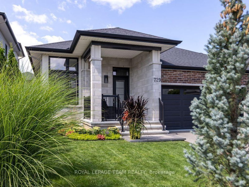 729 Carnelian Crescent