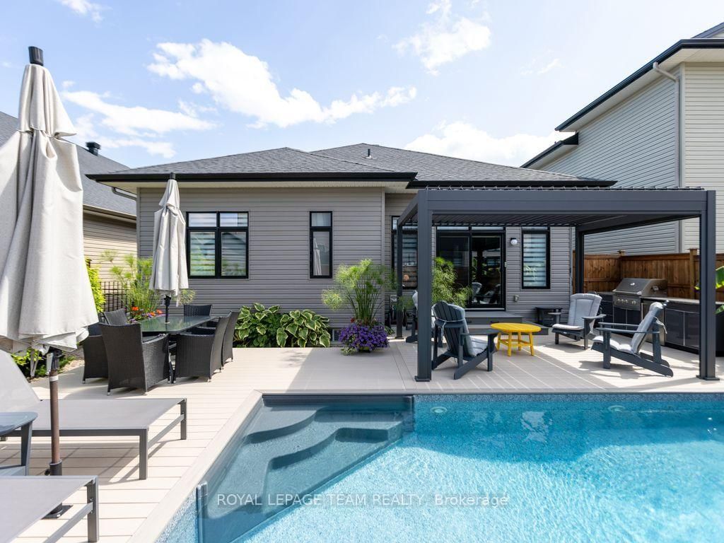 729 Carnelian Crescent • Ottawa, ON photo 33