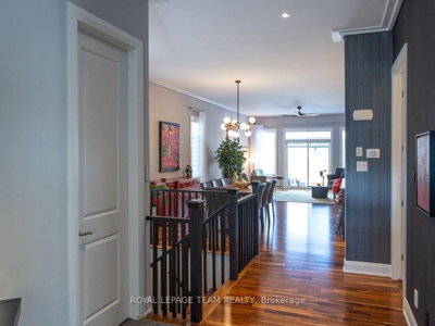 729 Carnelian Crescent • Ottawa, ON photo 4