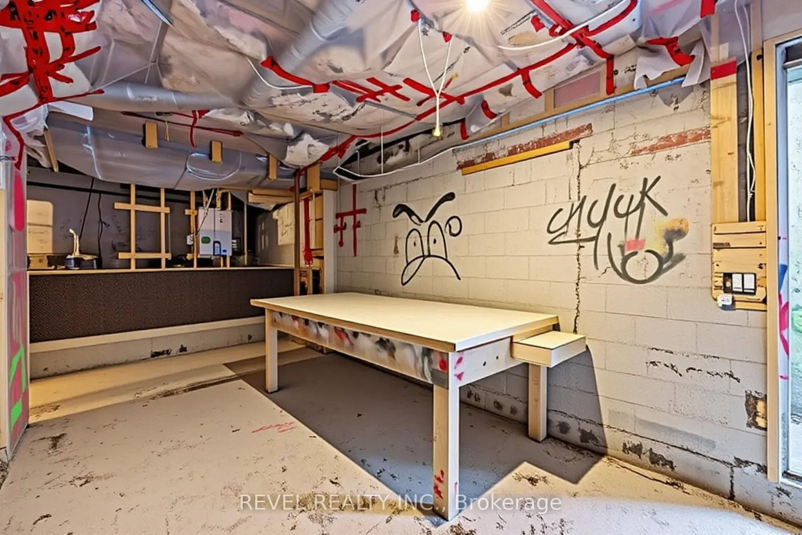 54 Chestnut Street E • St. Catharines, ON photo 40