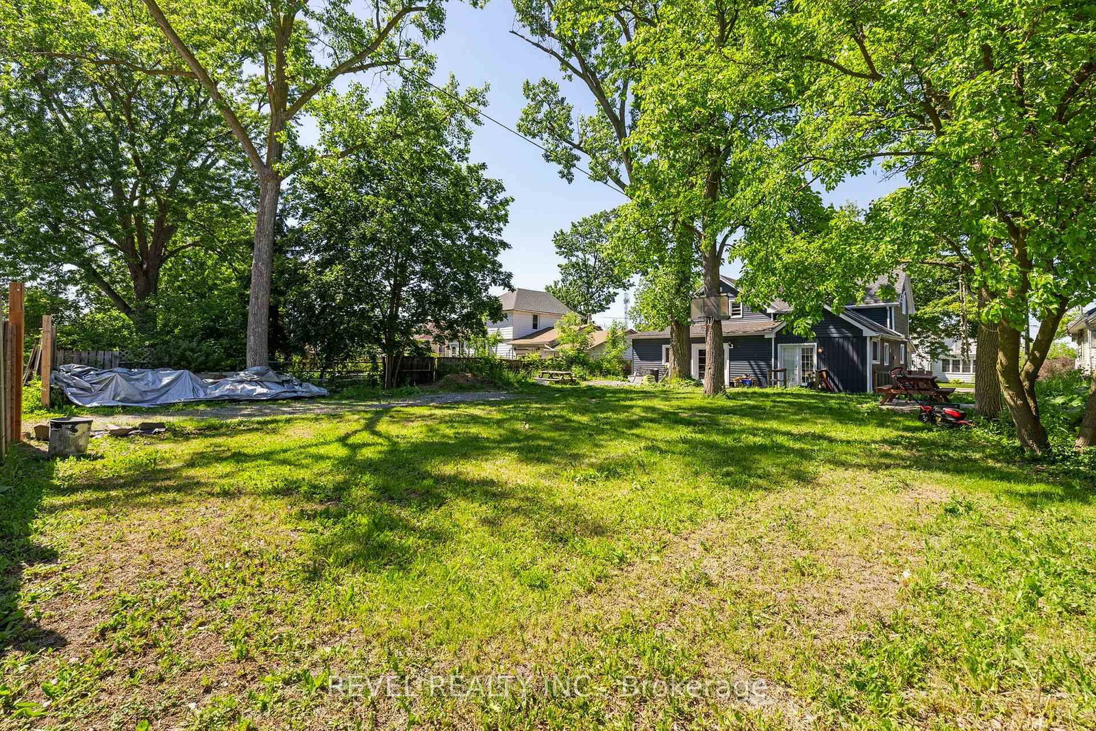 54 Chestnut Street E • St. Catharines, ON photo 45