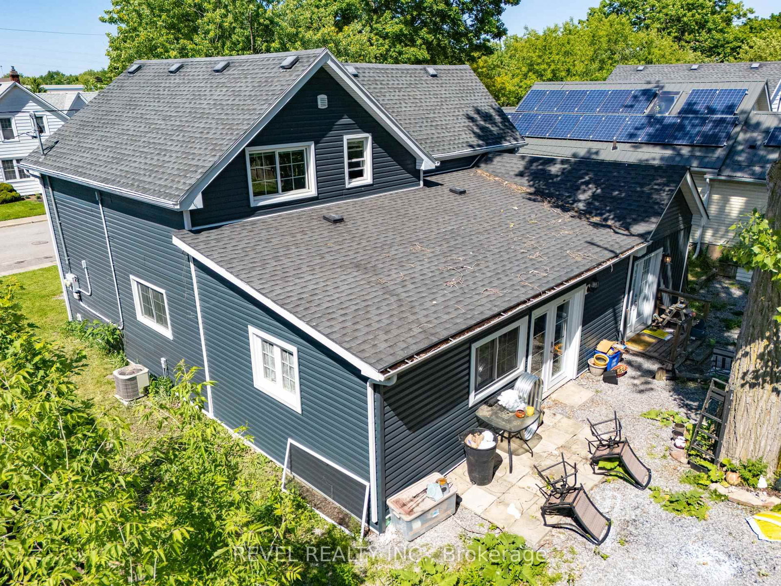 54 Chestnut Street E • St. Catharines, ON photo 47