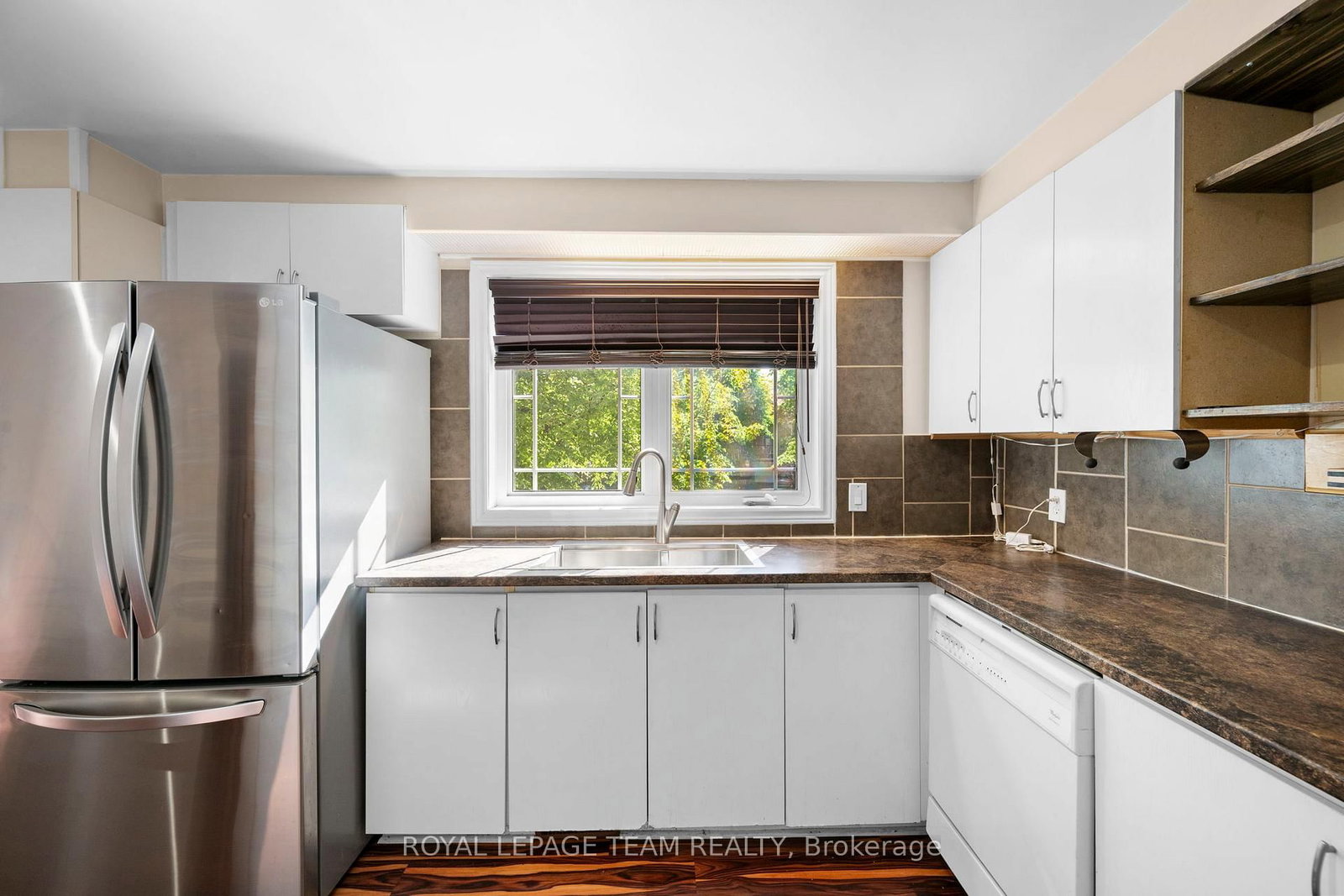 8 Mannington Court • Ottawa, ON photo 16