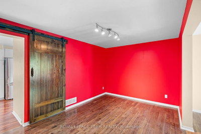 8 Mannington Court • Ottawa, ON photo 8