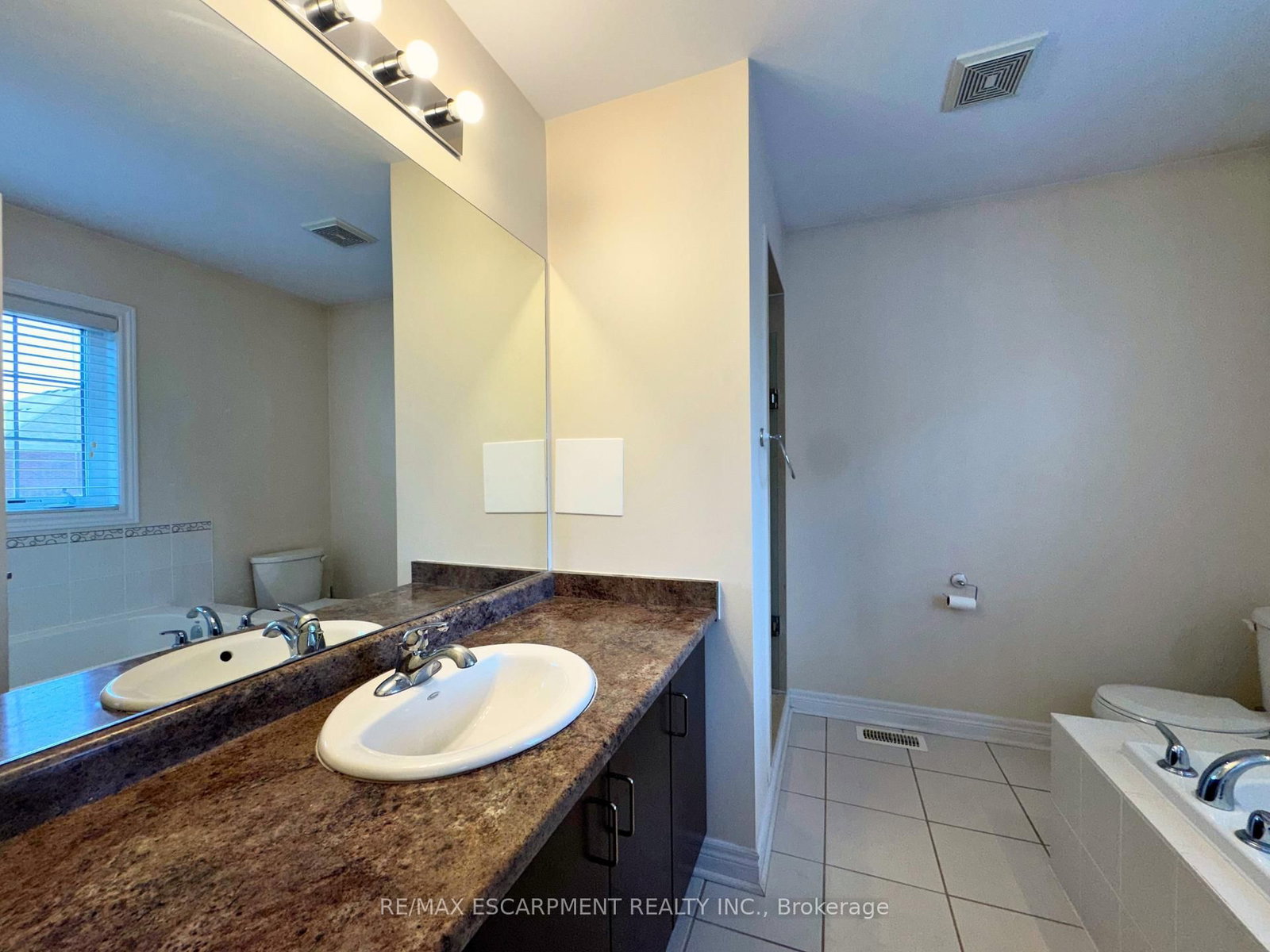 11 Keith Crescent • Niagara-on-the-Lake, ON photo 13