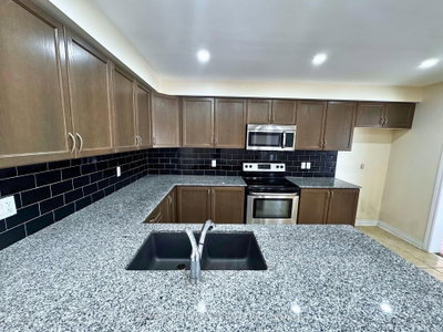 11 Keith Crescent • Niagara-on-the-Lake, ON photo 8