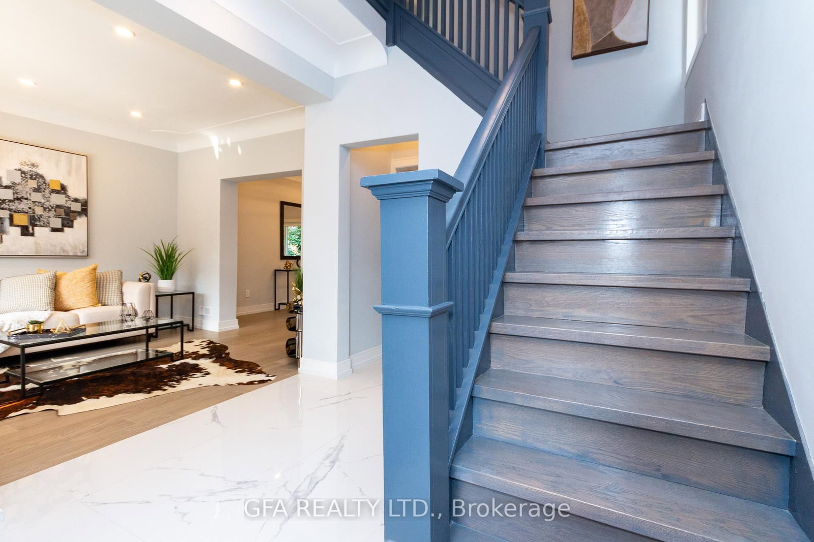 42 Barnesdale Avenue N • Hamilton, ON photo 10