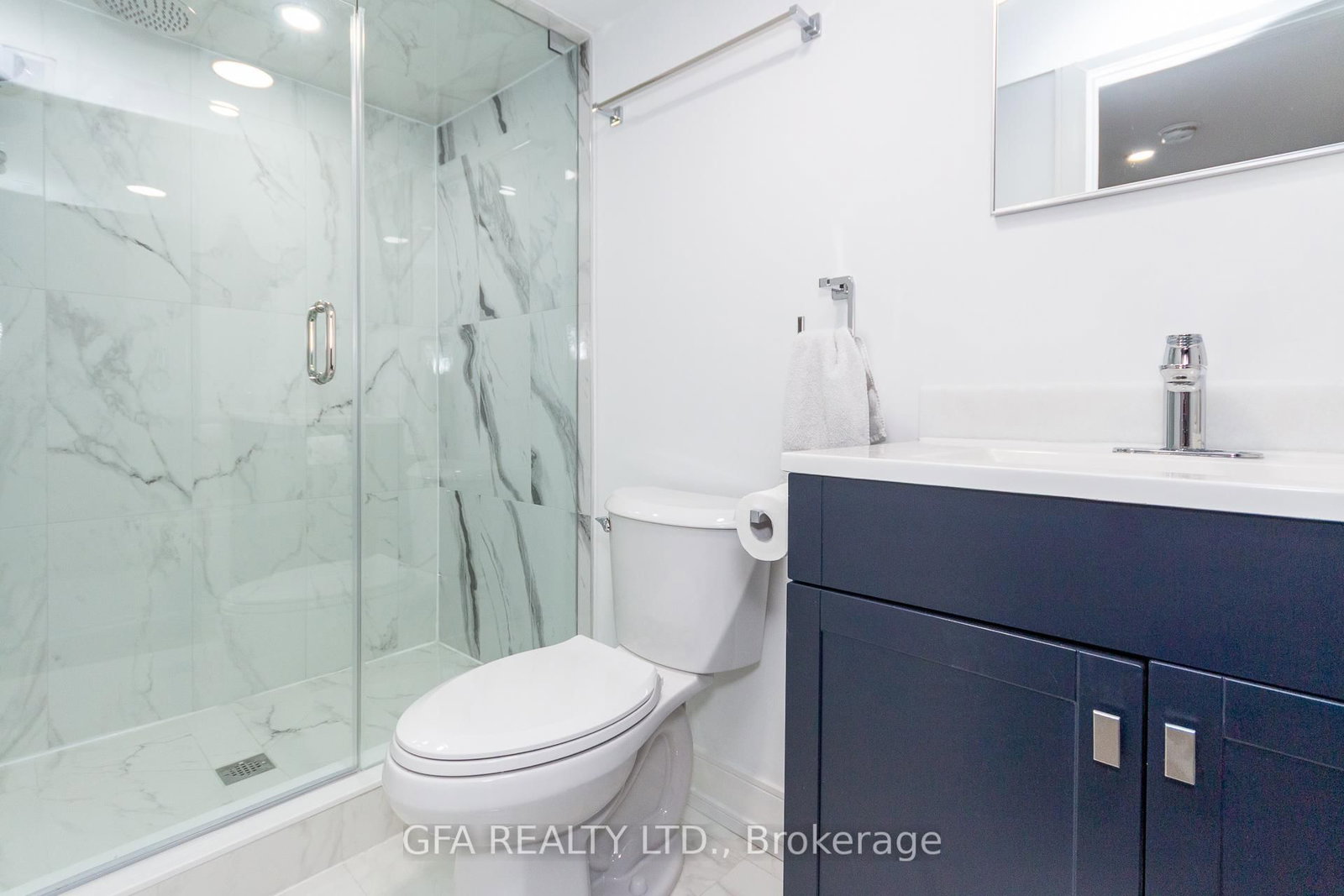 42 Barnesdale Avenue N • Hamilton, ON photo 21