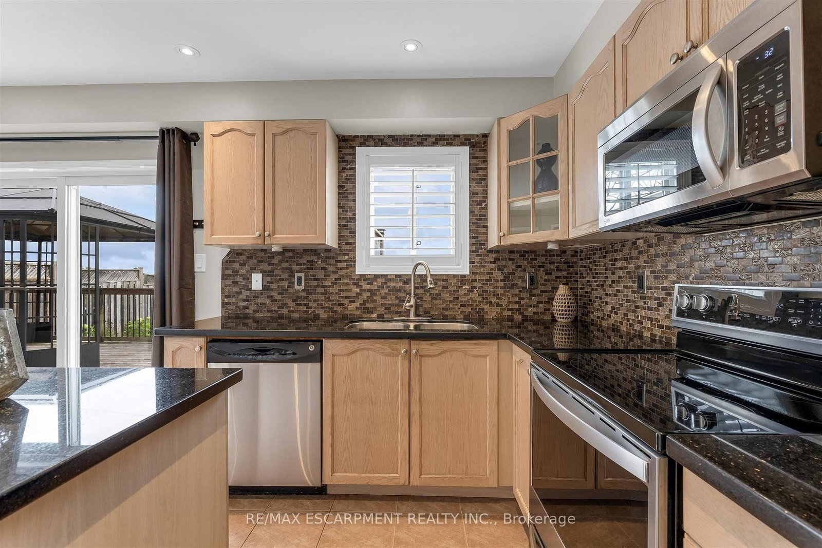 125 Voyager Pass • Hamilton, ON photo 11